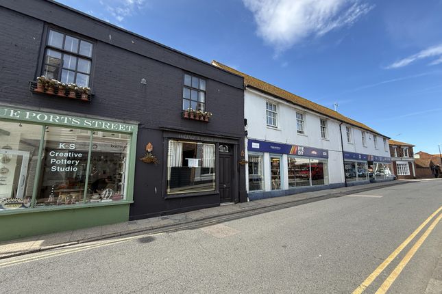 2 bed property, in 14 Cinque Ports Street, £225,000