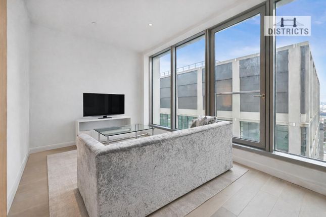 1 bed property, in 10 Park Drive, £500,000