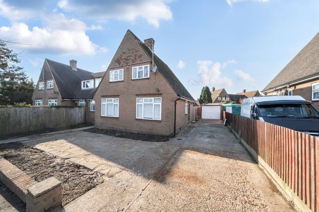 4 bed property, in Woodcock Hill, £700,000