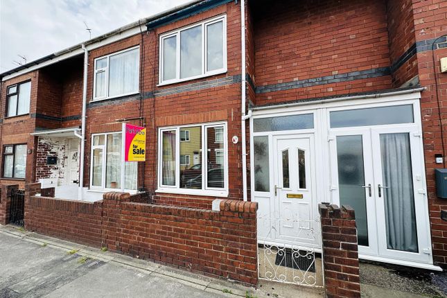2 bed property, in Adeline Street, £110,000