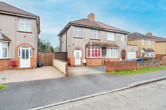 3 bed property, in Luckington Road, £395,000