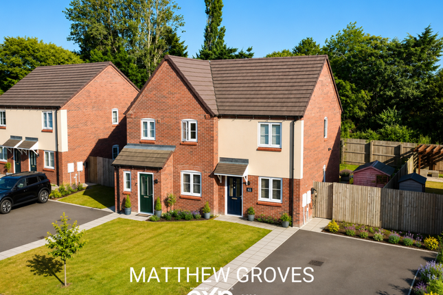 2 bed property, in Churn Close, £210,000
