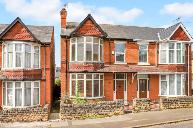 3 bed property, in Barnston Road, £180,000