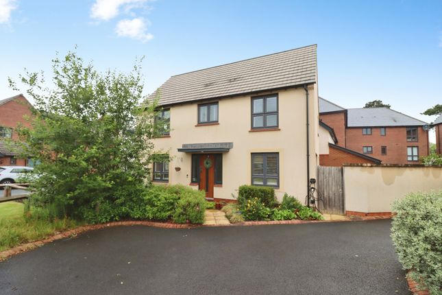 3 bed property, in Mustoe Road, £500,000