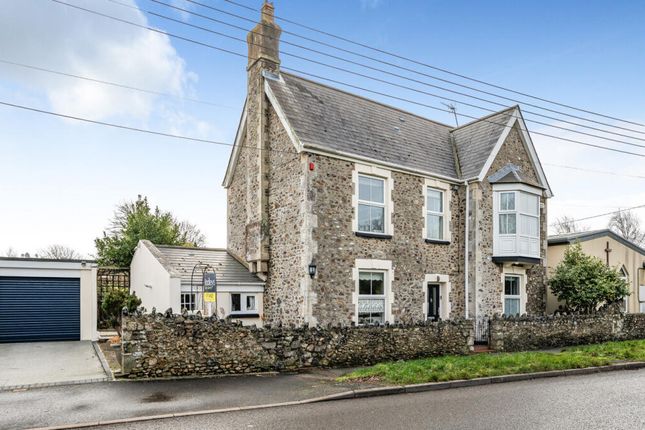 4 bed property, in Colyford Road, £530,000