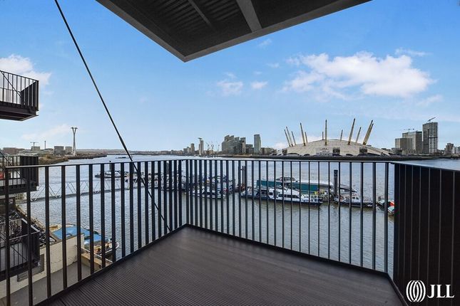 2 bed property, in Hampden House, £850,000