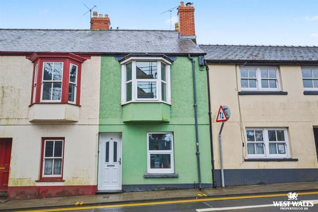 2 bed property, in High Street, £140,000