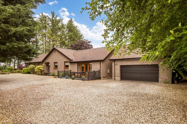 4 bed property, in Rameldry Mill Bank, £500,000