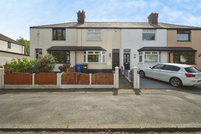 2 bed property, in West Avenue, £175,000