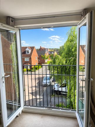 2 bed property, in Cornflower Drive, £110,000