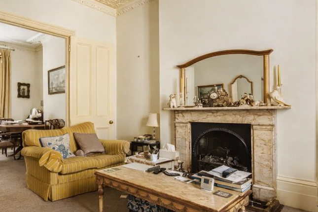 5 bed property, in London SW1V, £2,400,000