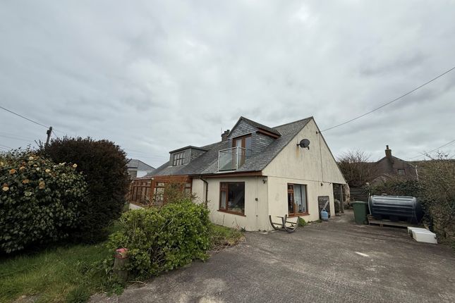 3 bed property, in Gwythvose, £215,000