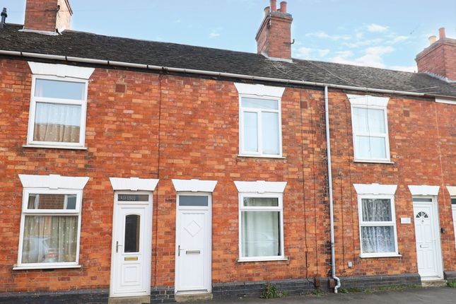 2 bed property, in Hill Street, £152,000