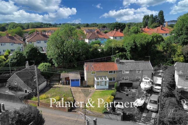 2 bed property, in Mill Road, £205,000