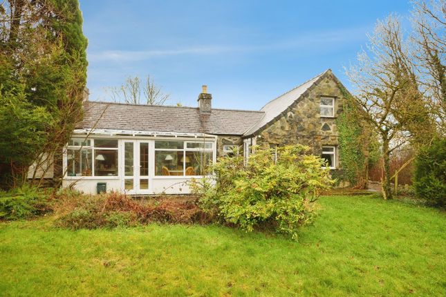 4 bed property, in Waunfawr, £425,000