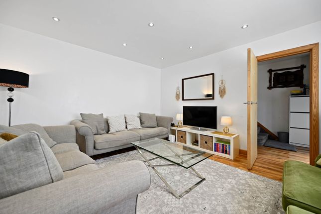 3 bed property, in Darwin Drive, £550,000