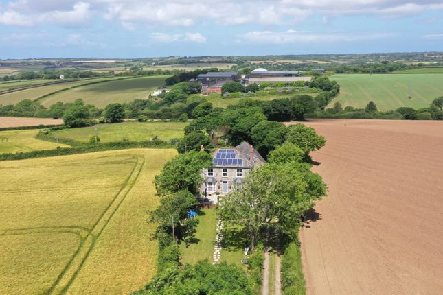 3 bed property, in Nr Godolphin Cross, £600,000