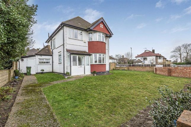 3 bed property, in Sidcup Road, £900,000