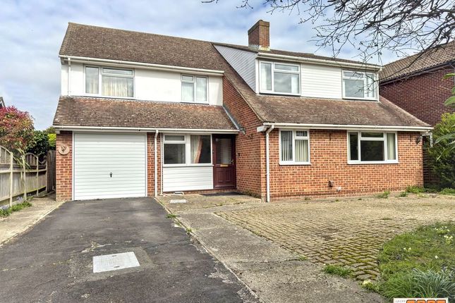 3 bed property, in Sea View Road, £595,000