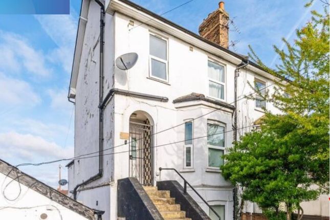 1 bed property, in Flat 4, £140,000