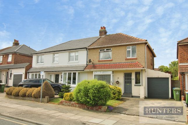 3 bed property, in Manor Way, £550,000
