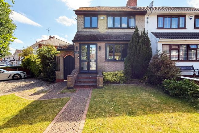 3 bed property, in Henlow Road, £300,000