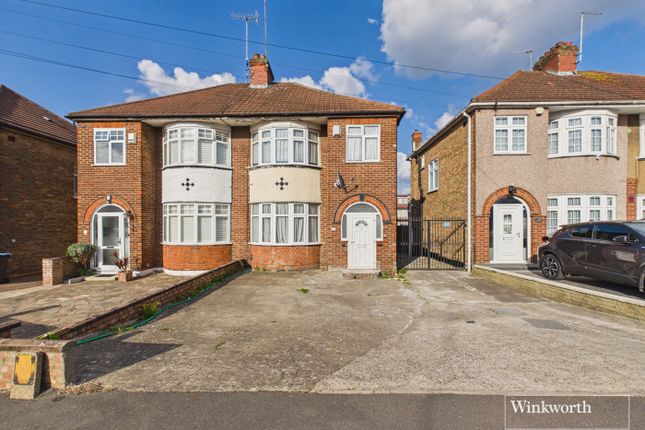 3 bed property, in St. Georges Avenue, £585,000