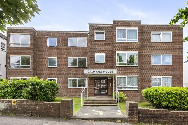 2 bed property, in Flat 5 Calmvale House, £275,000