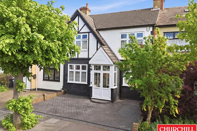 4 bed property, in Derwent Gardens, £700,000