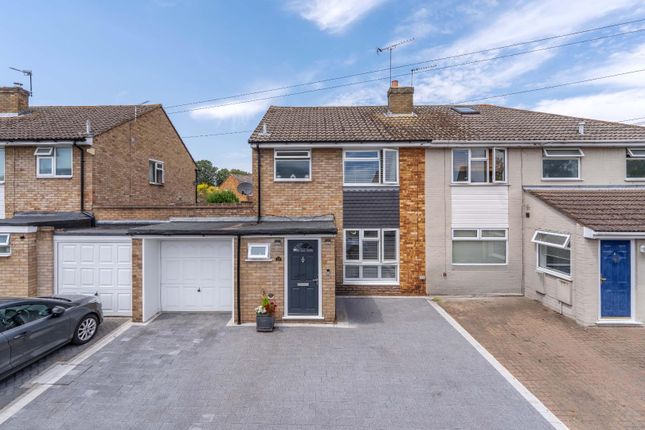 3 bed property, in Anderson Drive, £550,000