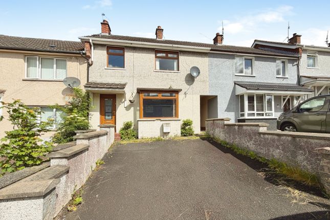 3 bed property, in Larch Grove, £124,950
