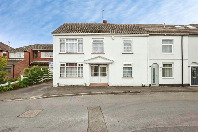 3 bed property, in Brook Street, £260,000