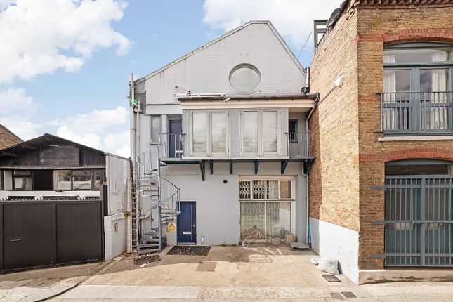 3 bed property, in Camden Mews, £1,750,000