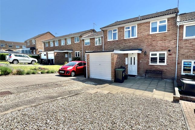 3 bed property, in Hilcot Way, £280,000
