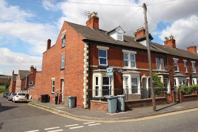 5 bed property, in Harlaxton Road, £210,000