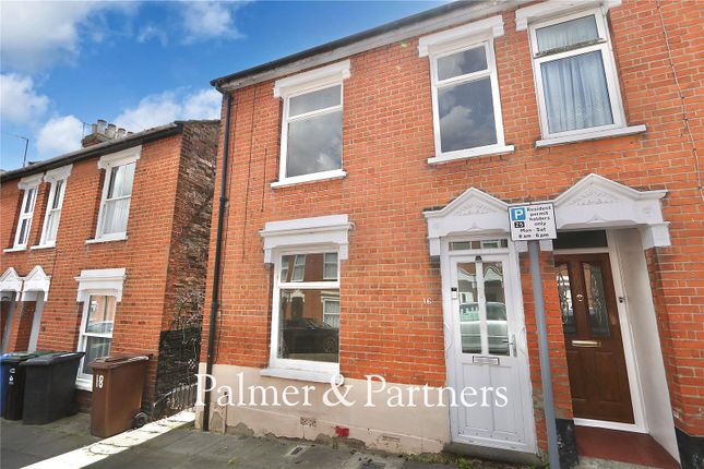 2 bed property, in Seymour Road, £170,000
