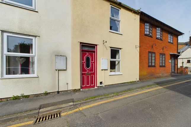 2 bed property, in Reform Street, £122,000