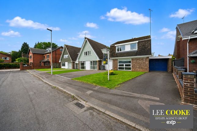 3 bed property, in Ross Close, £310,000