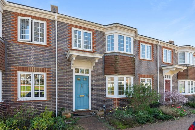 4 bed property, in Cluny Street, £675,000