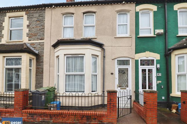 2 bed property, in Craddock Street, £220,000