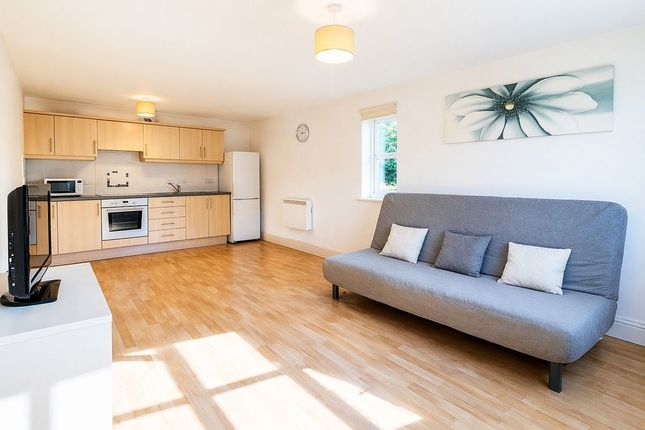 2 bed property, in Gas Street, £65,000