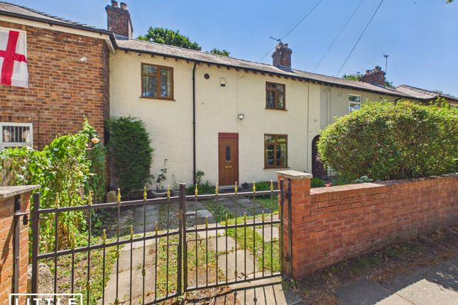 3 bed property, in Rivington Avenue, £170,000
