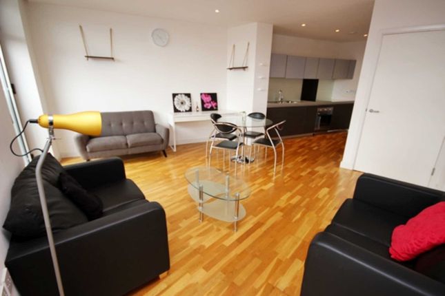 1 bed property, in Piccadilly Place, £169,950