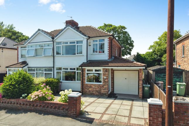 3 bed property, in Regal Drive, £300,000