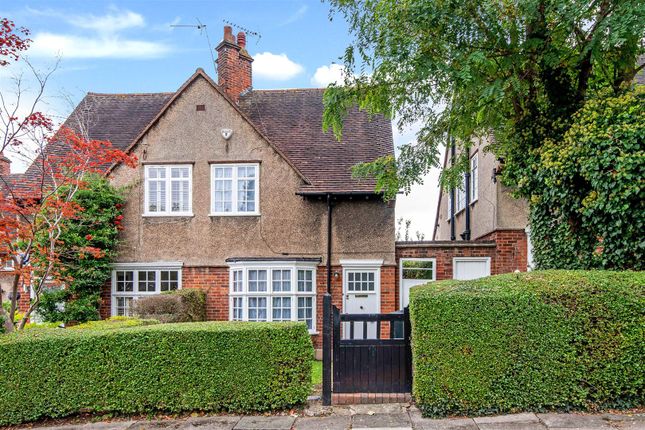 2 bed property, in Midholm, £699,500