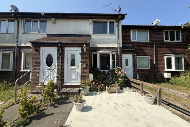 2 bed property, in Burlington Close, £45,000