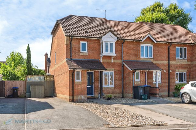 3 bed property, in Candlerush Close, £475,000