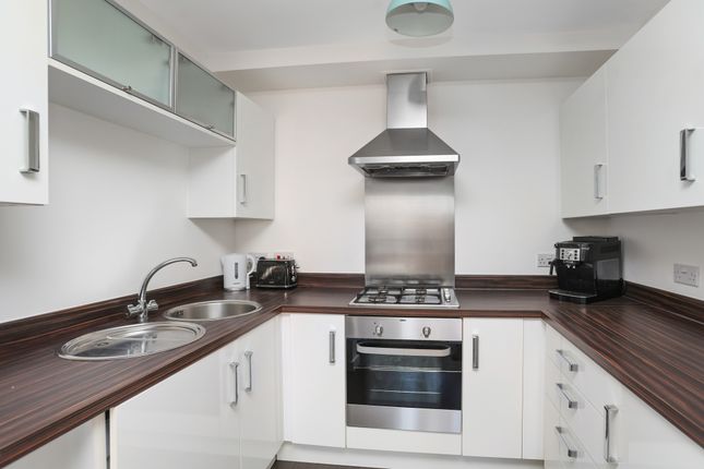 1 bed property, in 7/7 Lochend Butterfly Way, £185,000