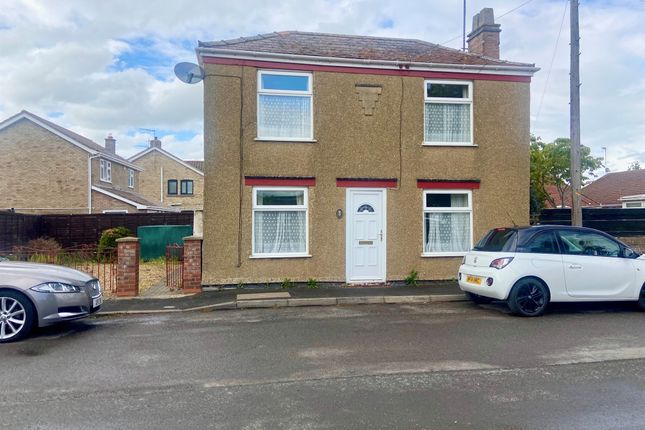 3 bed property, in East Street, £165,000