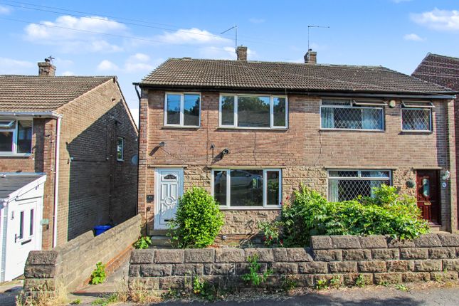 3 bed property, in Fort Hill Road, £65,000